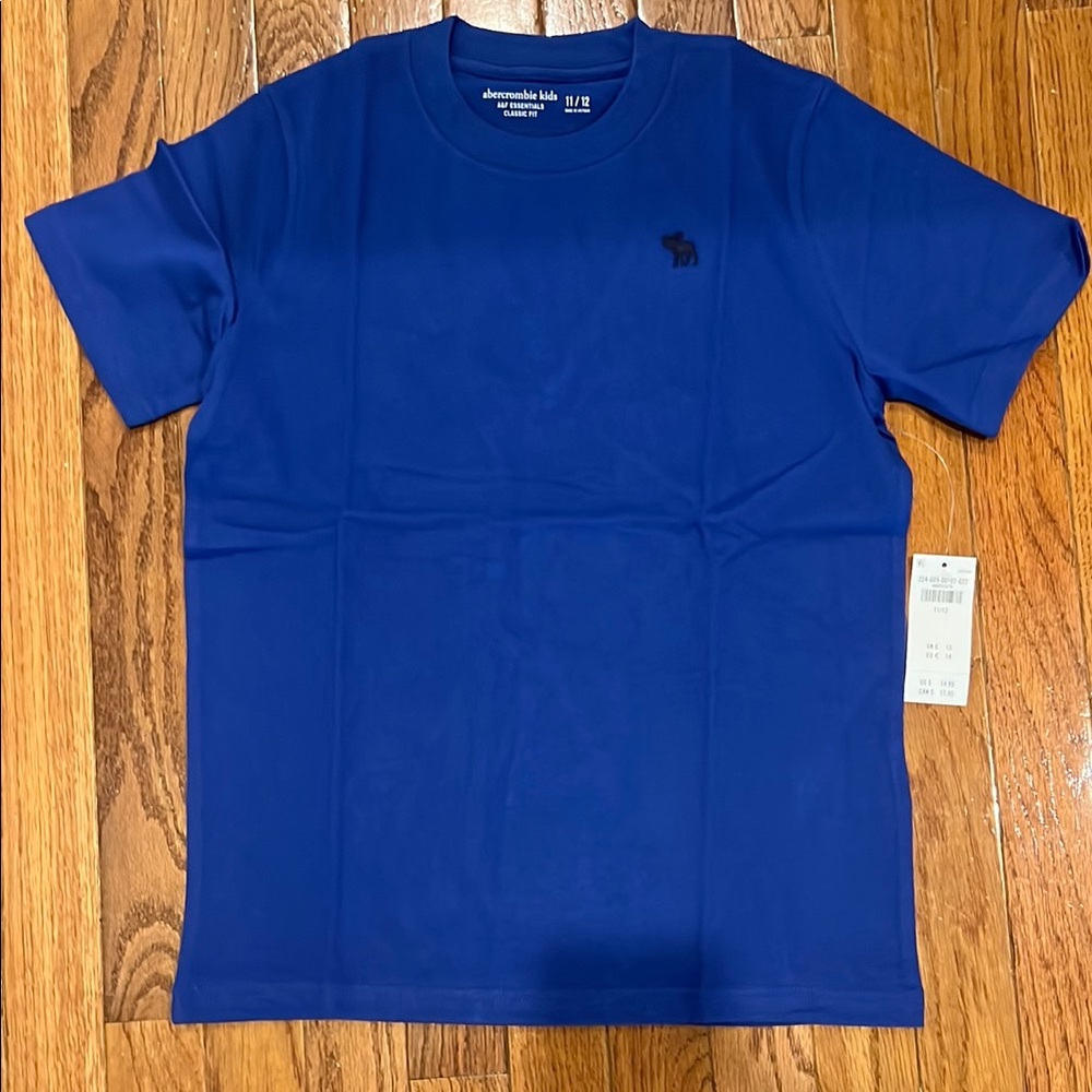 Abercrombie kids essential t-shirt